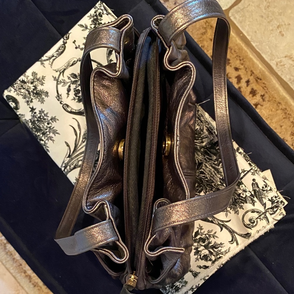 Vintage SAS Made in USA Shimmering Metallic Copper Shoulder Bag - Picture 3 of 8